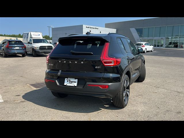 2025 Volvo XC40 Plus Dark Theme