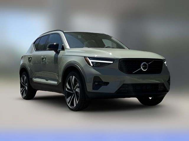 2025 Volvo XC40 Plus Dark Theme