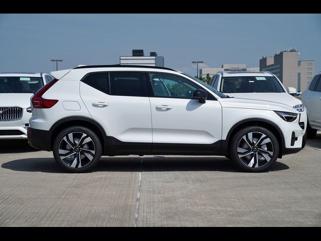 2025 Volvo XC40 Plus Dark Theme