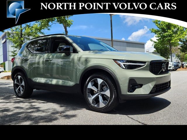 2025 Volvo XC40 Plus Dark Theme