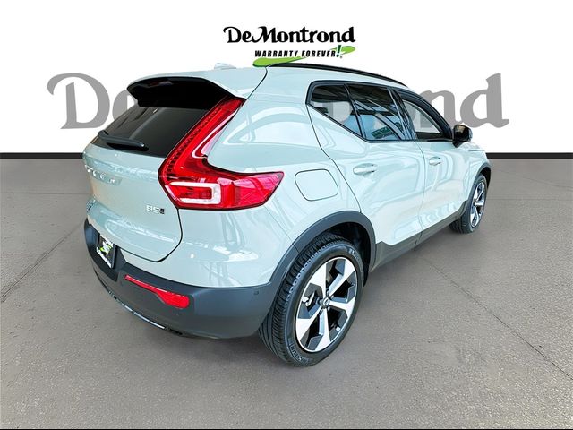 2025 Volvo XC40 Plus Dark Theme