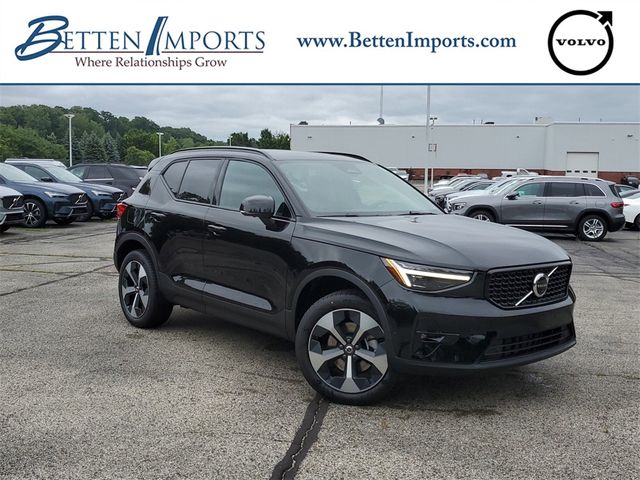 2025 Volvo XC40 Plus Dark Theme