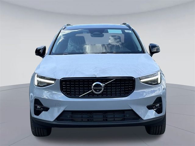 2025 Volvo XC40 Plus Dark Theme