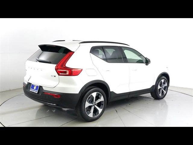 2025 Volvo XC40 Plus Dark Theme