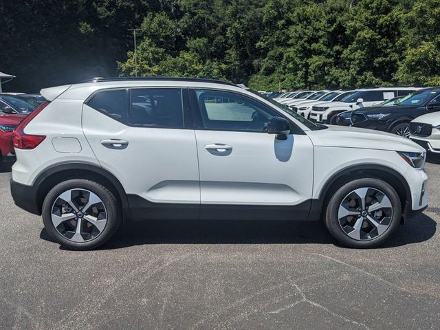 2025 Volvo XC40 Plus Dark Theme