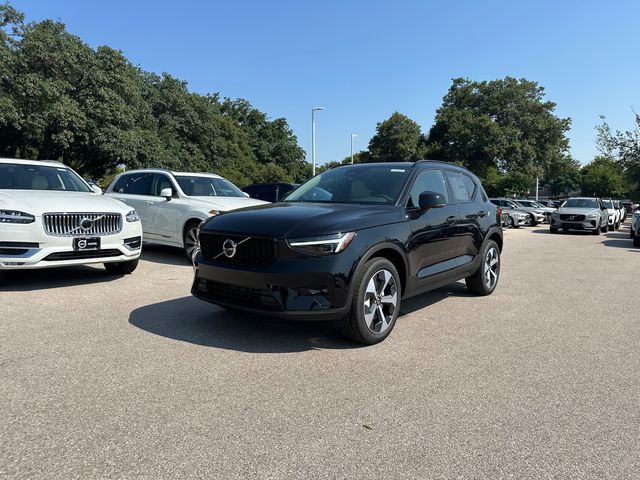 2025 Volvo XC40 Plus Dark Theme