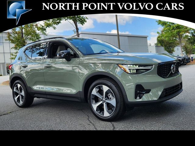 2025 Volvo XC40 Plus Dark Theme