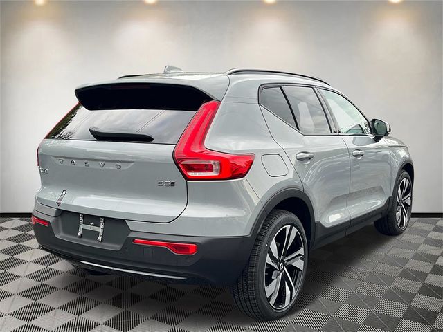 2025 Volvo XC40 Plus Dark Theme