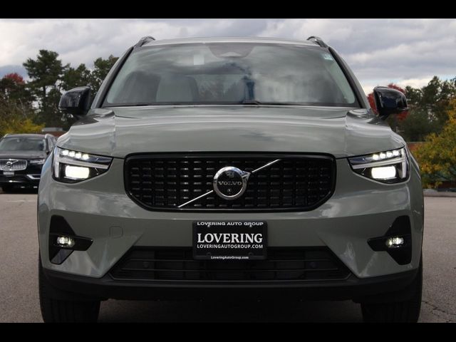 2025 Volvo XC40 Plus Dark Theme