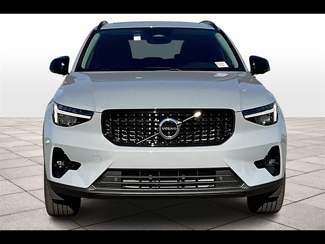 2025 Volvo XC40 Plus Dark Theme