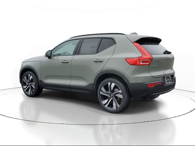 2025 Volvo XC40 Plus Dark Theme