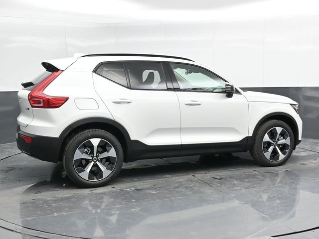 2025 Volvo XC40 Plus Dark Theme