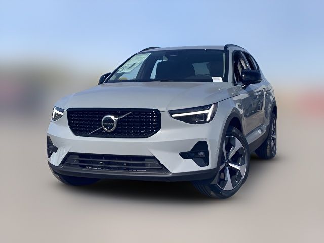 2025 Volvo XC40 Plus Dark Theme