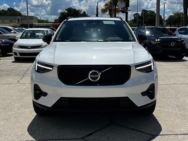 2025 Volvo XC40 Plus Dark Theme