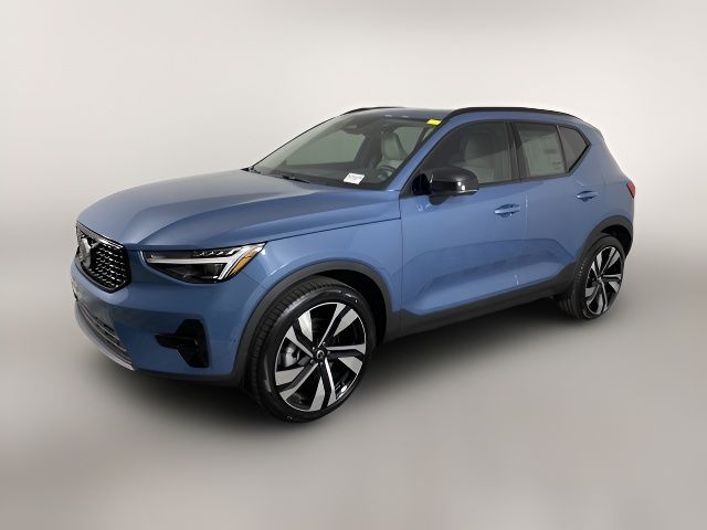 2025 Volvo XC40 Plus Dark Theme