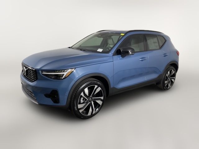 2025 Volvo XC40 Plus Dark Theme