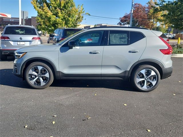 2025 Volvo XC40 Plus Dark Theme