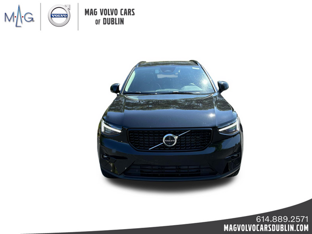 2025 Volvo XC40 Plus Dark Theme