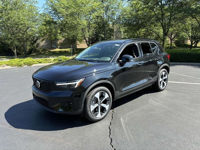 2025 Volvo XC40 Plus Dark Theme