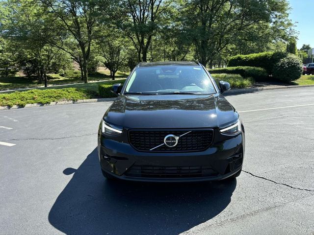 2025 Volvo XC40 Plus Dark Theme