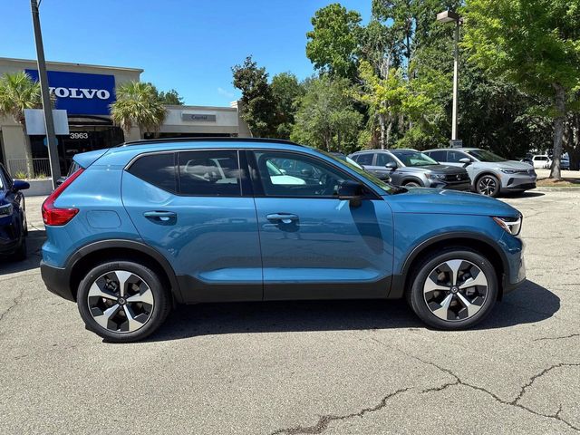 2025 Volvo XC40 Plus Dark Theme