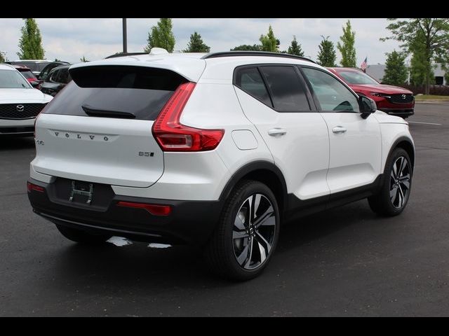 2025 Volvo XC40 Plus Dark Theme