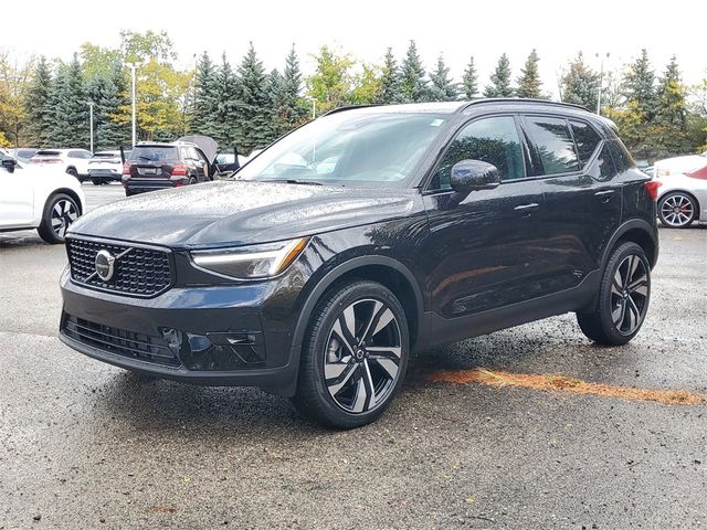 2025 Volvo XC40 Plus Dark Theme