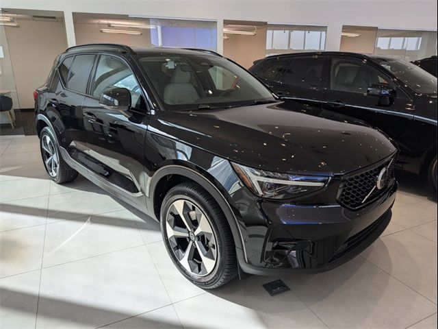 2025 Volvo XC40 Plus Dark Theme