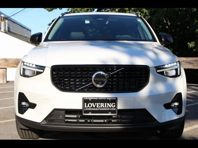 2025 Volvo XC40 Plus Dark Theme