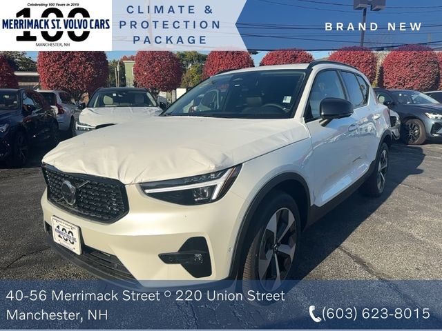 2025 Volvo XC40 Plus Dark Theme