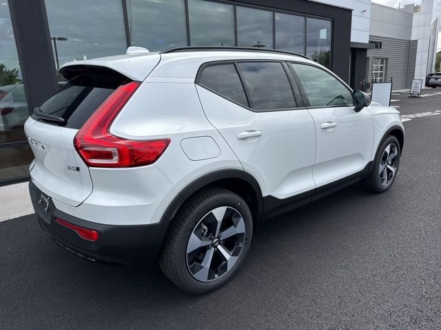 2025 Volvo XC40 Plus Dark Theme