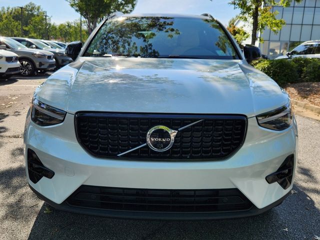 2025 Volvo XC40 Plus Dark Theme