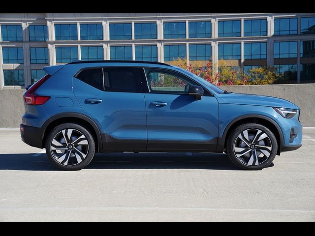 2025 Volvo XC40 Plus Dark Theme