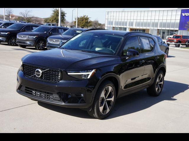 2025 Volvo XC40 Plus Dark Theme