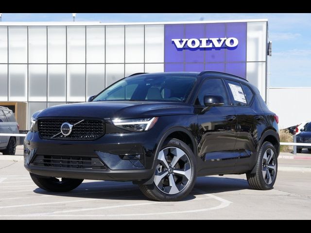 2025 Volvo XC40 Plus Dark Theme