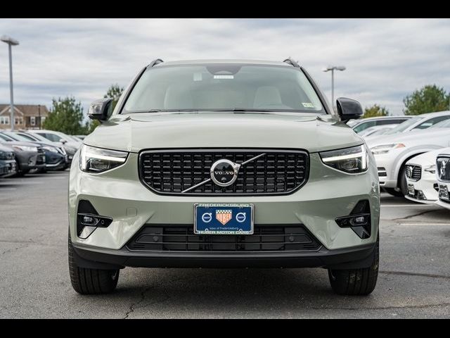 2025 Volvo XC40 Plus Dark Theme