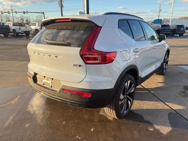 2025 Volvo XC40 Plus Dark Theme