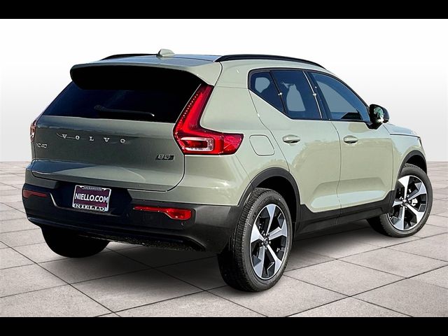 2025 Volvo XC40 Plus Dark Theme