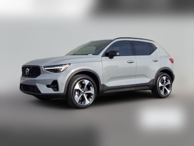 2025 Volvo XC40 Plus Dark Theme