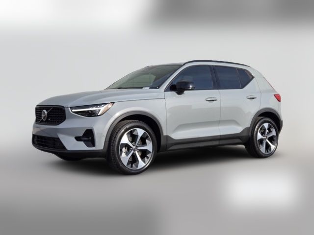 2025 Volvo XC40 Plus Dark Theme