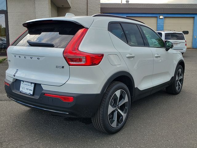 2025 Volvo XC40 Plus Dark Theme