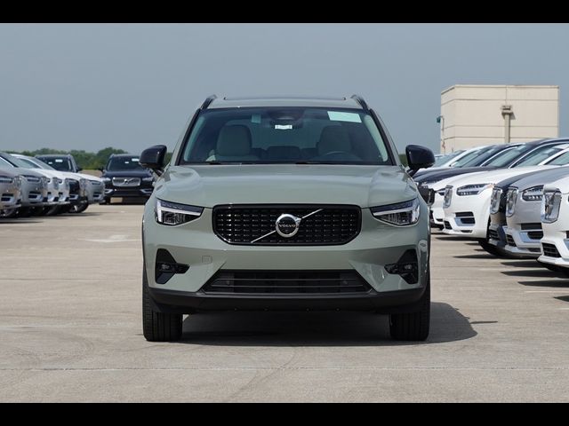 2025 Volvo XC40 Plus Dark Theme