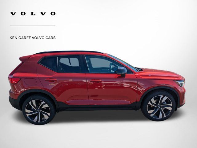 2025 Volvo XC40 Plus Dark Theme