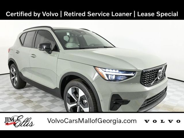 2025 Volvo XC40 Plus Dark Theme