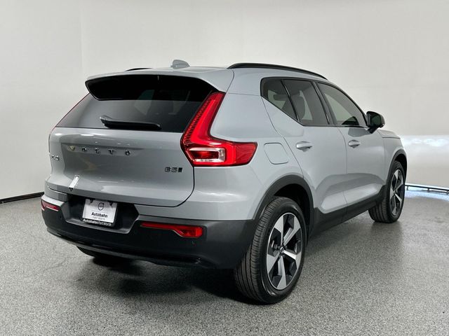 2025 Volvo XC40 Plus Dark Theme