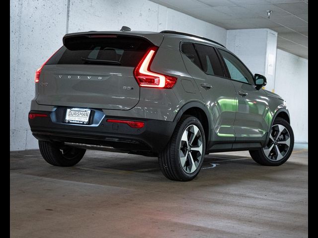 2025 Volvo XC40 Plus Dark Theme