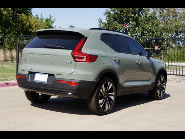 2025 Volvo XC40 Plus Dark Theme