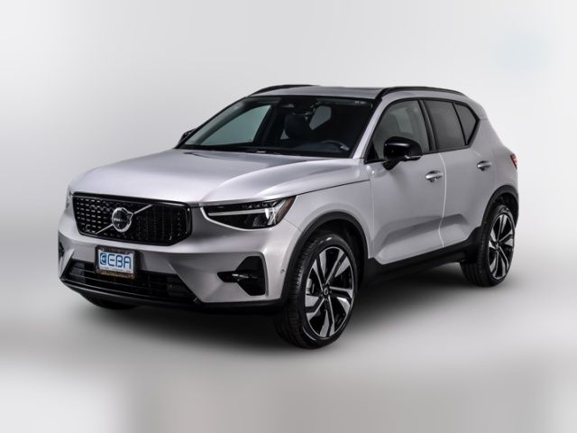 2025 Volvo XC40 Plus Dark Theme