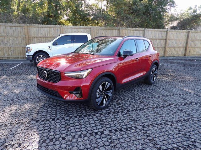 2025 Volvo XC40 Plus Dark Theme