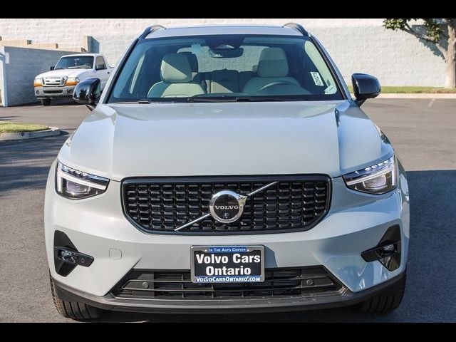 2025 Volvo XC40 Plus Dark Theme